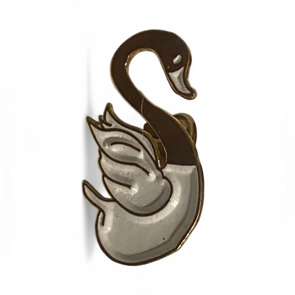 Gold Tone Tone Enamel Swan Pin #7626 💎 SALE